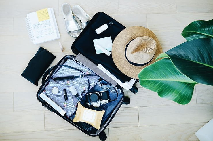 Pack lightly and bring comfortable items when traveling pregnant