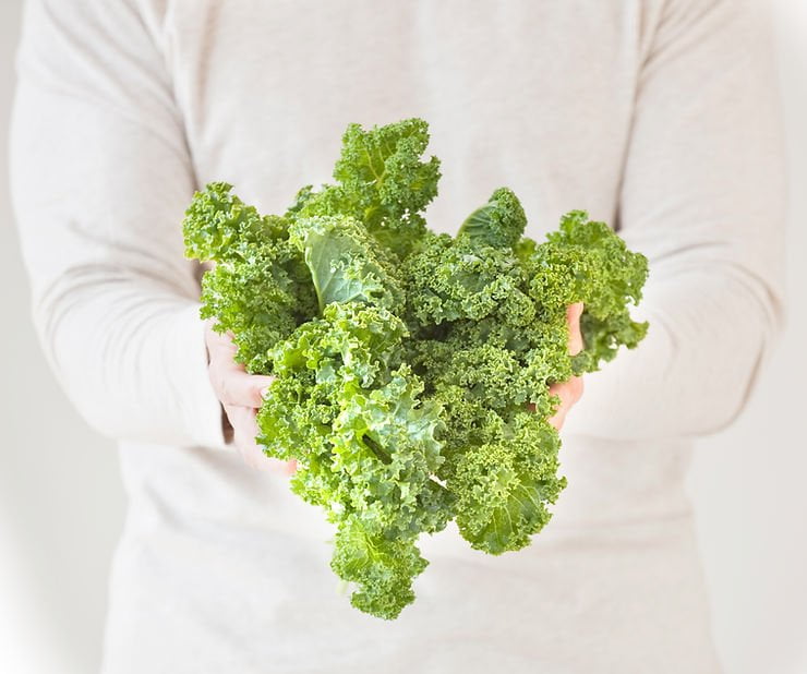 pregnant woman with Kale 